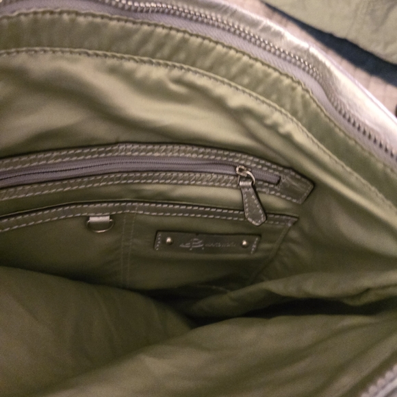 B Makowsky Pewter Metallic Satchel handbag like new Excellent condition 14 x 16 - Picture 11 of 15